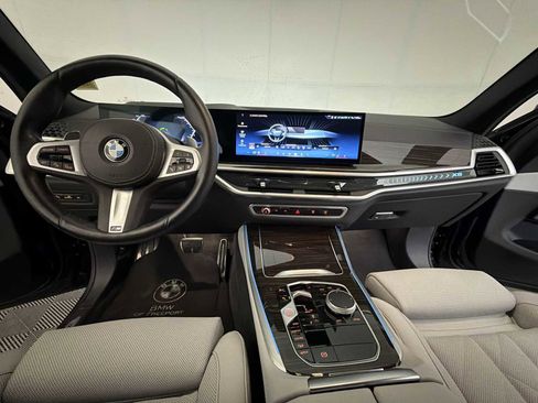 Certified 2024 BMW X5 xDrive40i w/ M Sport Package AWD/4WD image 17