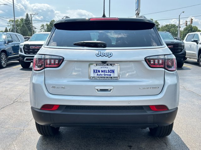 Used 2025 Jeep Compass Limited AWD/4WD image 8
