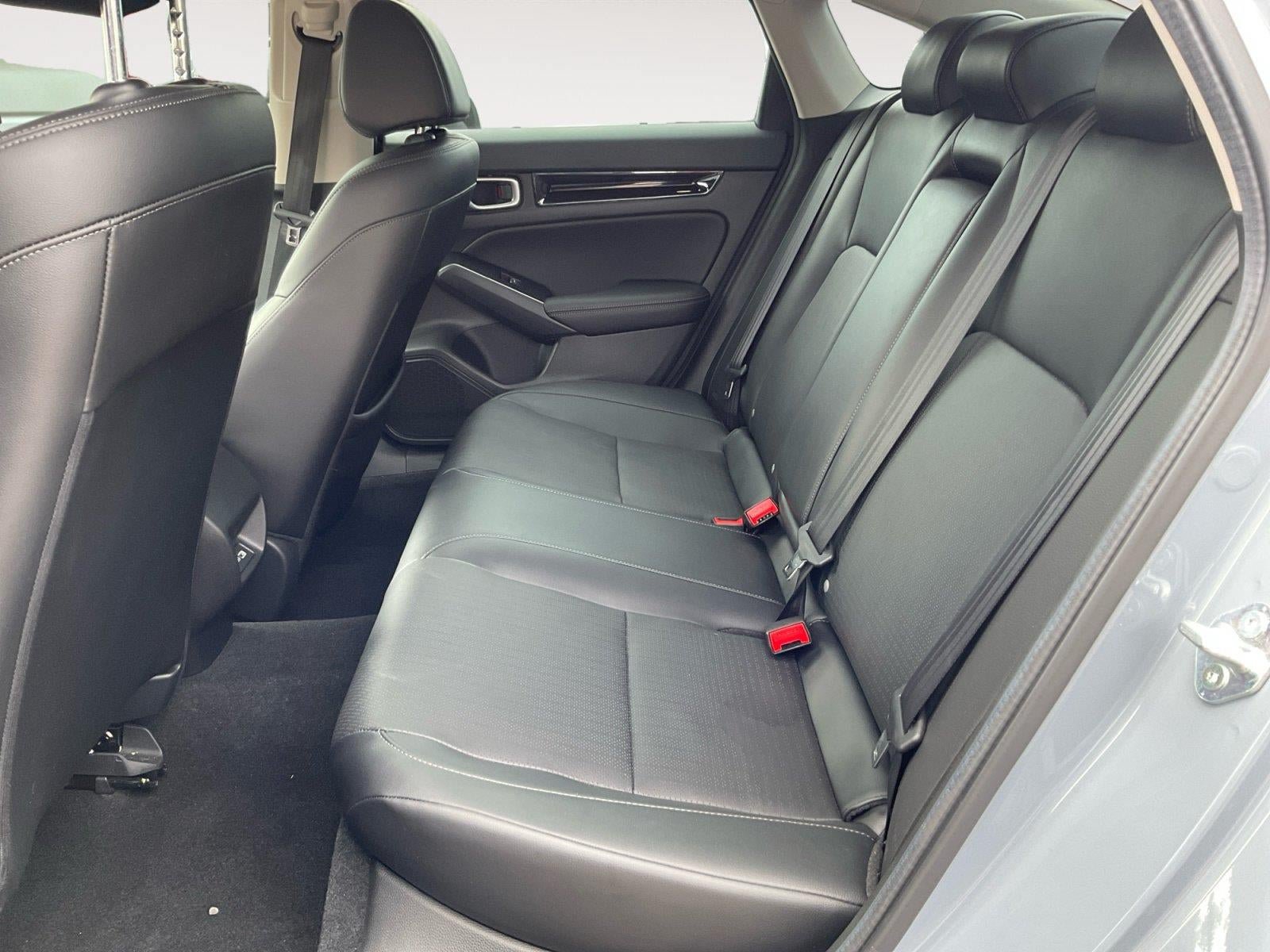 Used 2024 Honda Civic Touring image 13