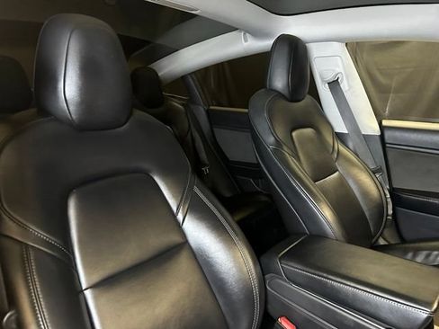 Used 2018 Tesla Model 3 Long Range RWD image 16