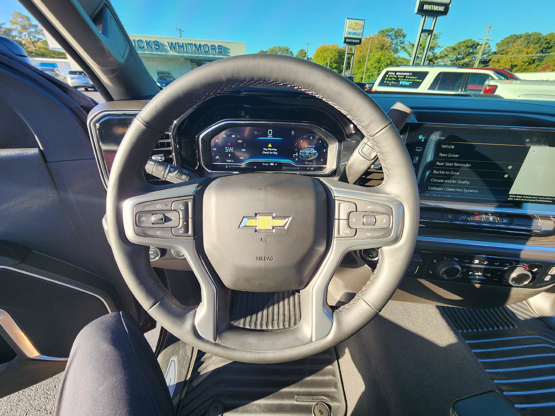 Used 2024 Chevrolet Silverado 2500 LT w/ Convenience Package RWD image 16