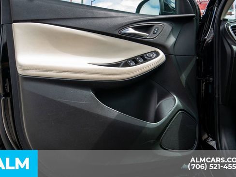 Used 2024 Buick Encore GX Sport Touring image 17