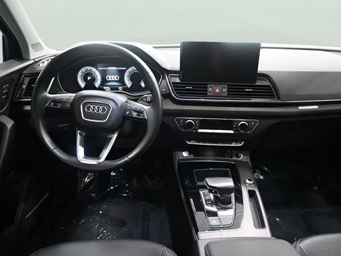 Used 2021 Audi Q5 2.0T Premium Plus w/ Premium Plus Package AWD/4WD image 11