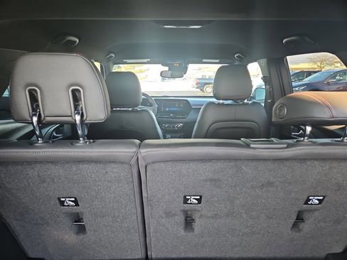 Used 2025 Chevrolet TrailBlazer RS w/ Convenience Package image 18