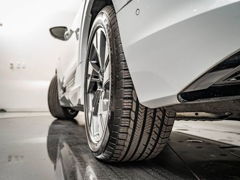 Used 2021 Audi e-tron Premium w/ Convenience Plus Package image 46