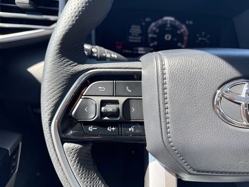Used 2025 Toyota Tundra Platinum AWD/4WD image 17