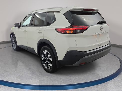 Used 2023 Nissan Rogue SV w/ SV Premium B Package FWD image 7