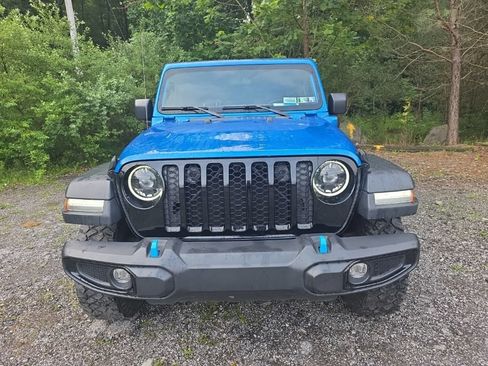 Used 2023 Jeep Wrangler Unlimited w/ Cold Weather Group AWD/4WD image 2