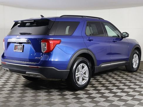 Used 2023 Ford Explorer XLT w/ Equipment Group 202A AWD/4WD image 9