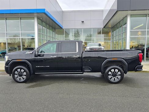 Used 2024 GMC Sierra 3500 Denali w/ Denali Reserve Package image 2