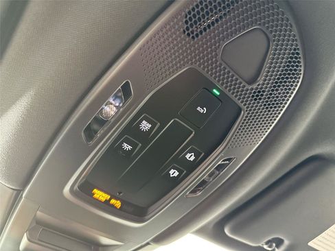 Certified 2025 Porsche Cayenne S AWD/4WD image 25