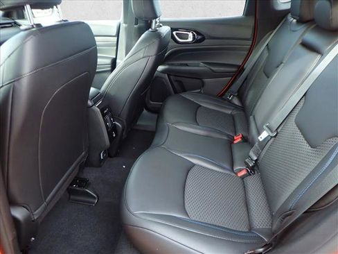 New 2026 Jeep Compass Latitude image 10