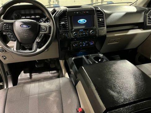 Used 2017 Ford F150 XL w/ Equipment Group 101A Mid AWD/4WD image 19