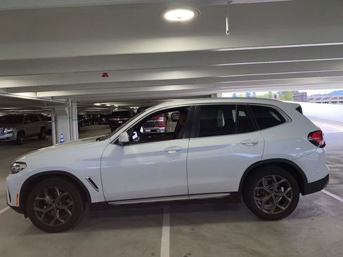 Used 2024 BMW X3 xDrive30i w/ Premium Package AWD/4WD image 5
