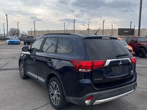 Used 2016 Mitsubishi Outlander SEL image 4