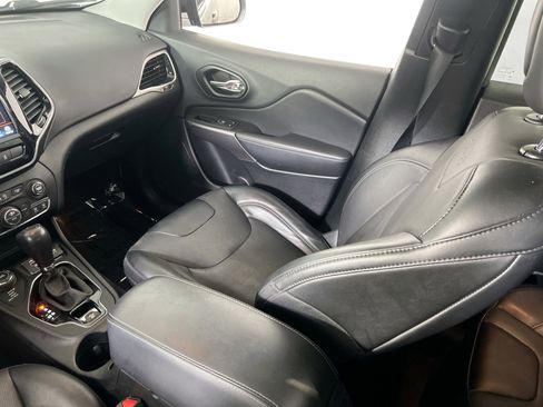 Used 2022 Jeep Cherokee Limited image 23