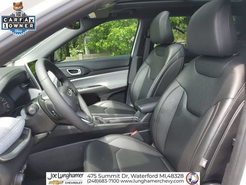 Used 2024 Jeep Compass Latitude w/ Sun and Sound Group AWD/4WD image 21