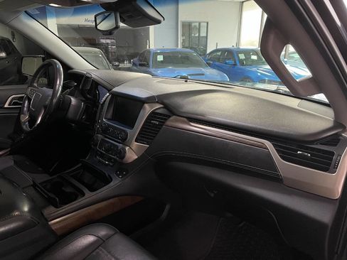 Used 2019 GMC Yukon Denali image 36