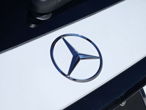 Used 2026 Mercedes-Benz GLC 300 4MATIC image 9