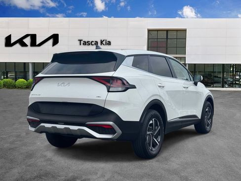 Used 2024 Kia Sportage LX AWD/4WD image 4