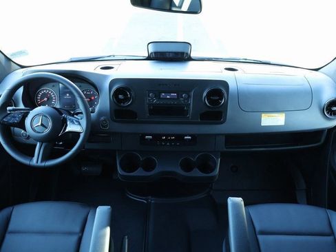 New 2025 Mercedes-Benz Sprinter 2500 image 4