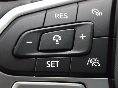 New 2026 Volkswagen Jetta SE image 13