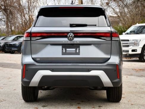 New 2026 Volkswagen Tiguan SE image 6