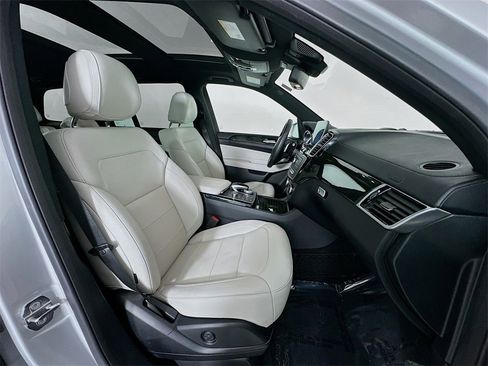 Used 2019 Mercedes-Benz GLS 450 4MATIC image 29