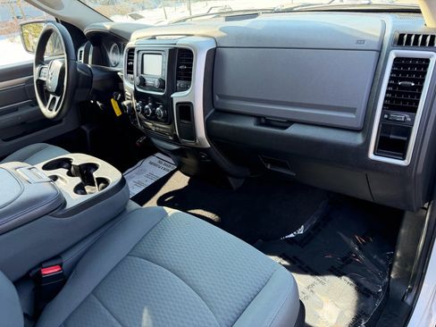 Used 2017 RAM 1500 Classic SLT image 31