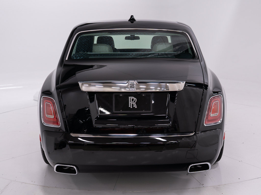 Certified 2018 Rolls-Royce Phantom Sedan RWD image 4