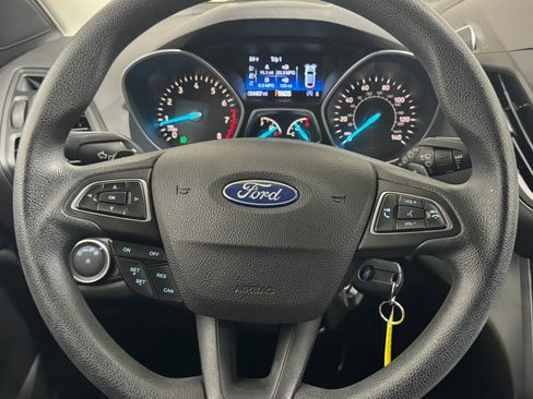 Used 2017 Ford Escape SE w/ Equipment Group 201A image 12