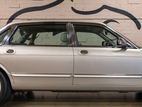 Used 2001 Jaguar XJ Supercharged RWD image 24