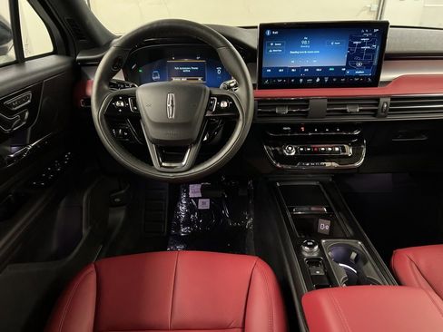 New 2026 Lincoln Corsair Reserve w/ Jet Appearance Package image 8