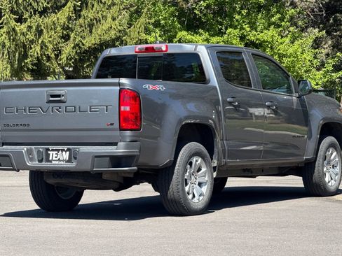 Used 2022 Chevrolet Colorado LT w/ LT Convenience Package AWD/4WD image 4