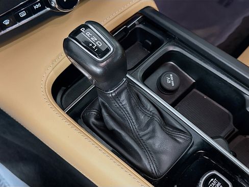 Used 2018 Volvo S90 T6 Inscription w/ Luxury Package image 20