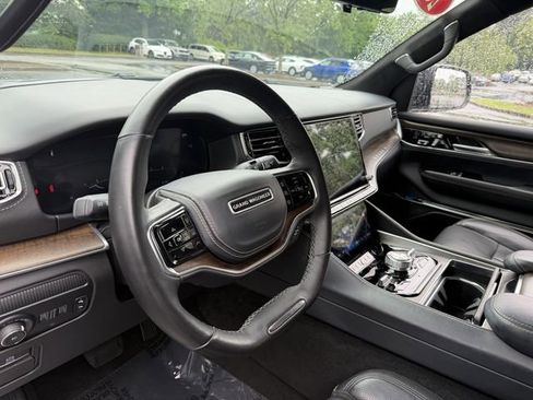 Used 2022 Jeep Grand Wagoneer Series II w/ Premium Group II AWD/4WD image 12