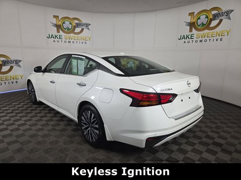 Used 2023 Nissan Altima 2.5 SV image 6