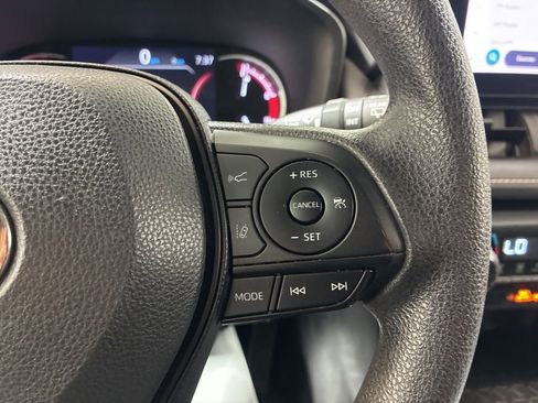 Used 2023 Toyota RAV4 XLE AWD/4WD image 28