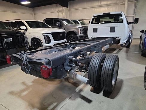 Used 2018 RAM 5500 Tradesman image 4