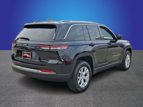Used 2023 Jeep Grand Cherokee Limited AWD/4WD image 4