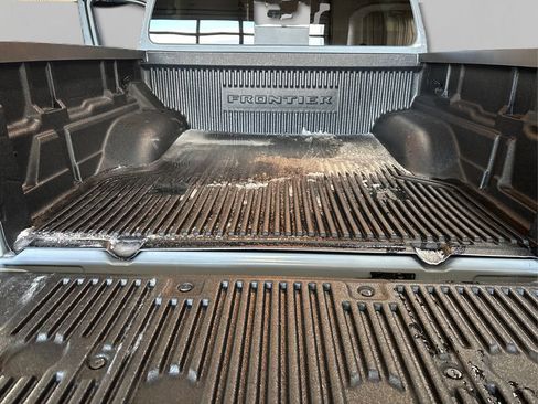 Certified 2025 Nissan Frontier PRO-4X image 13