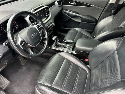 Used 2019 Kia Sorento EX image 9