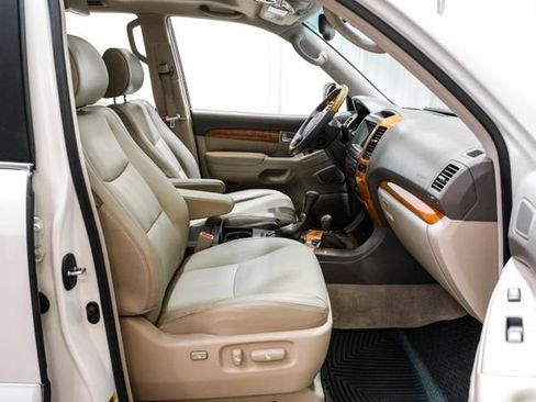 Used 2004 Lexus GX 470 AWD/4WD image 37
