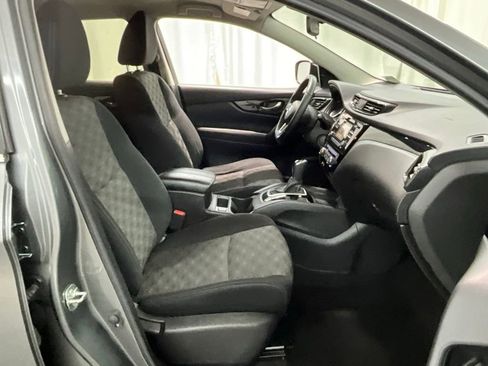 Used 2018 Nissan Rogue Sport SV w/ SV All-Weather Package image 27