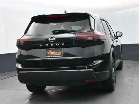 Used 2025 Nissan Rogue SV FWD image 8