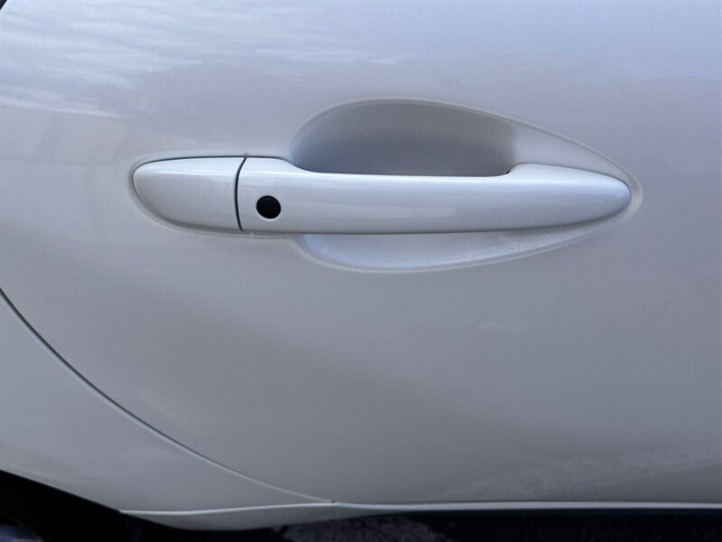 Used 2018 MAZDA MX-5 Miata RF Grand Touring RWD image 13