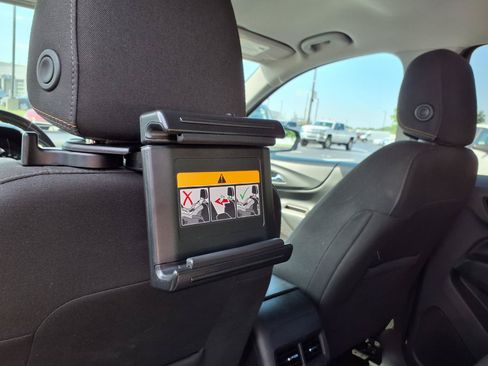 Used 2019 Chevrolet Equinox LT FWD image 23