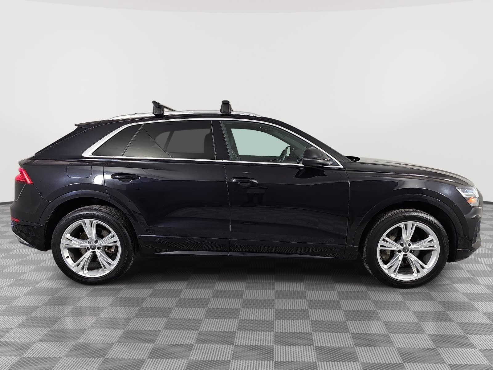 Used 2019 Audi Q8 Premium Plus AWD/4WD image 9