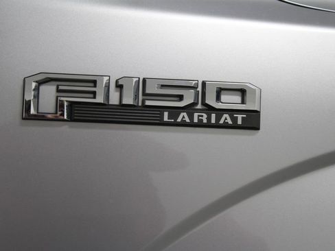 Used 2020 Ford F150 Lariat image 14