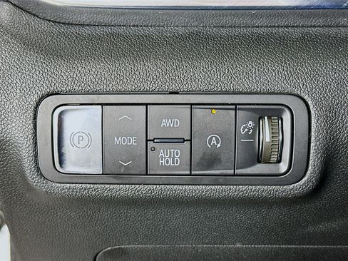 Used 2025 GMC Terrain Elevation image 17